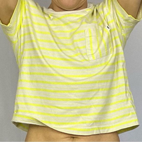 Vans Womens Mini Check Top Lemon Tonic semi cropped t-shirt xs - Picture 2 of 14